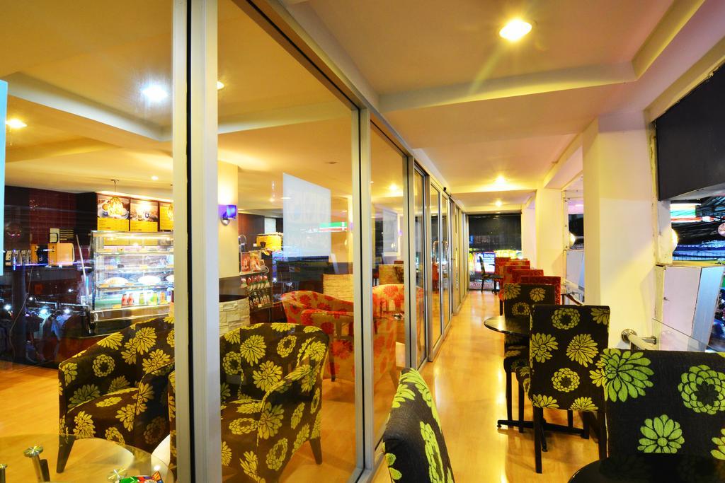 Bubblespacehostel Bangkok Exterior foto